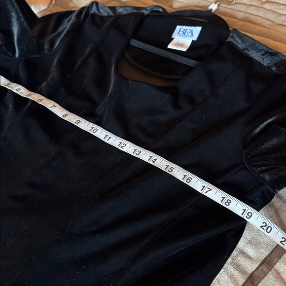 BFA Classics Black Velvet Long-Sleeve Maxi Dress (Size Large) - Picture 4 of 6